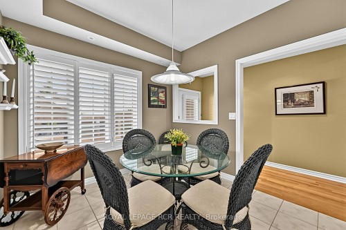 11-520 Silken Laumann Drive, Newmarket, ON 