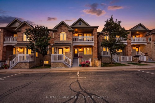11-520 Silken Laumann Drive, Newmarket, ON 