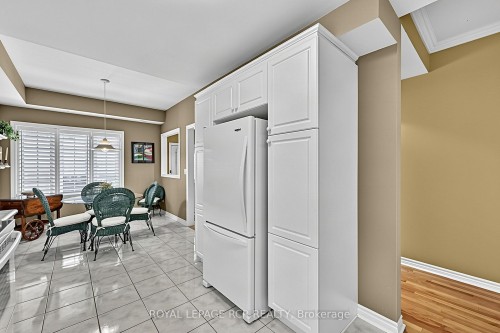 11-520 Silken Laumann Drive, Newmarket, ON 