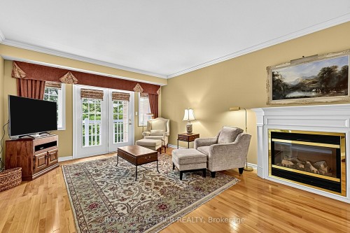 11-520 Silken Laumann Drive, Newmarket, ON 