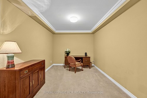 11-520 Silken Laumann Drive, Newmarket, ON 