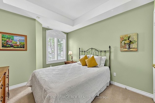 11-520 Silken Laumann Drive, Newmarket, ON 