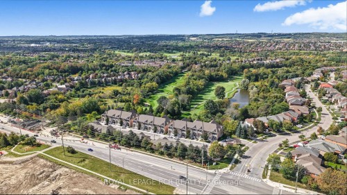 11-520 Silken Laumann Drive, Newmarket, ON 