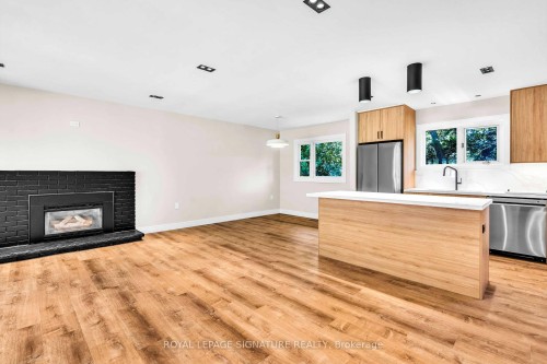 Unit A-986 Srigley Street , Newmarket, ON L3Y 1Y3 2