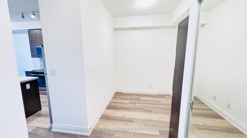 2206-3600 Hwy 7 N/A , Vaughan, ON L4L 0G7 2