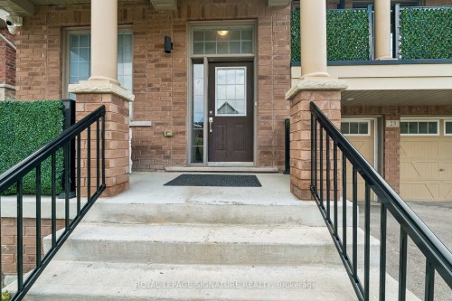 Lower-23 Cyprus Glen N/A , East Gwillimbury, ON L9N 0S9 3