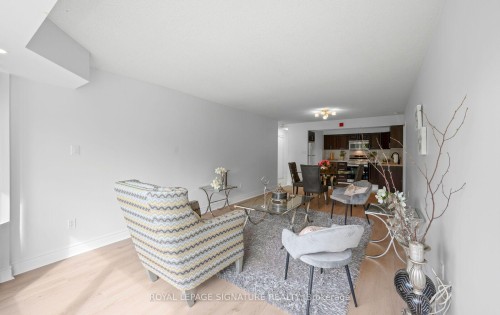 202-175 Cedar Avenue, Richmond Hill, ON 