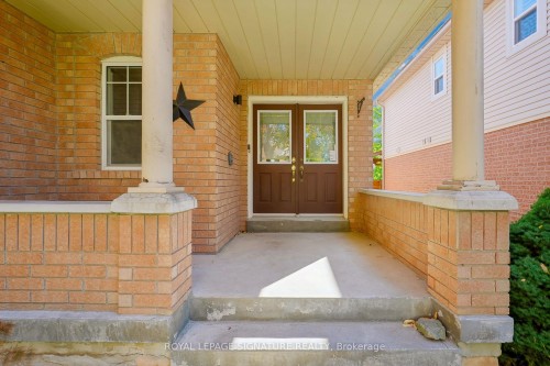 63 Woodroof Crescent , Aurora, ON L4G 7H4 5