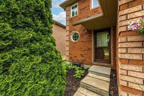 215 Turnbridge Road , Barrie, ON L4M 6R6 4