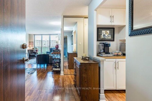 1102-812 Burnhamthorpe Road, Toronto, ON 