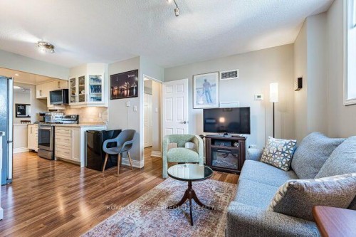 1102-812 Burnhamthorpe Road, Toronto, ON 