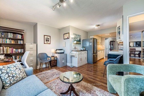1102-812 Burnhamthorpe Road, Toronto, ON 