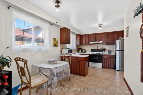 88 Central Parkway W, Mississauga, ON 