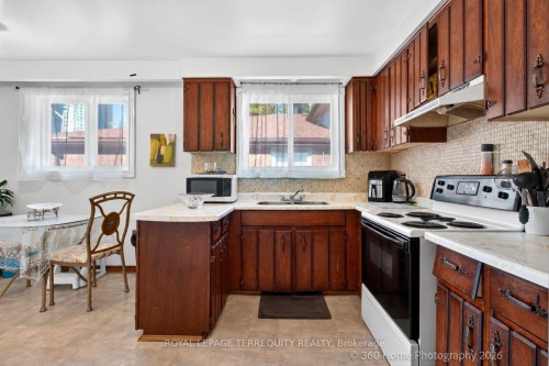 88 Central Parkway W, Mississauga, ON 