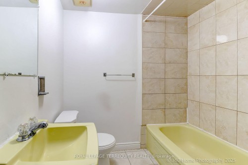 88 Central Parkway W, Mississauga, ON 