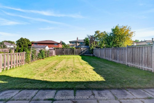 88 Central Parkway W, Mississauga, ON 