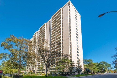 1607-360 Ridelle Avenue, Toronto, ON 