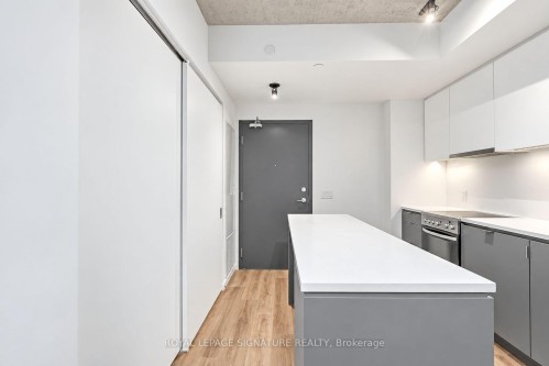 426-7 Smith Crescent , Toronto, ON M8Z 0G3 3