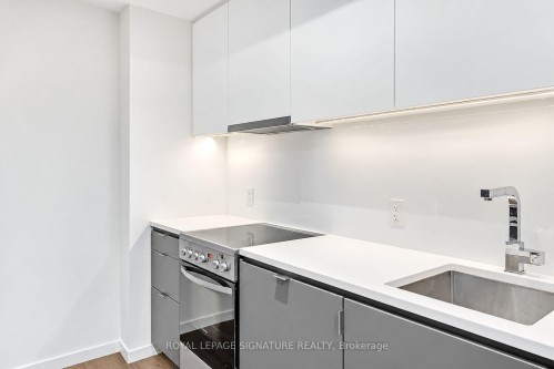 426-7 Smith Crescent , Toronto, ON M8Z 0G3 5