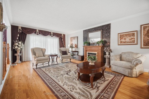 2130 Autumn Breeze Drive N, Mississauga, ON 