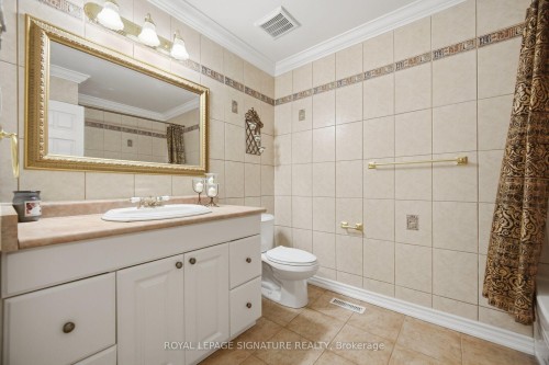 2130 Autumn Breeze Drive N, Mississauga, ON 