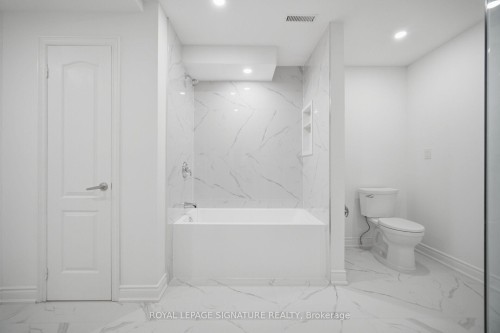 2130 Autumn Breeze Drive N, Mississauga, ON 