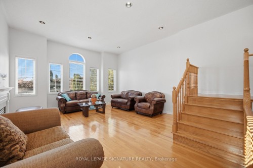 306 Cossack Court, Mississauga, ON 