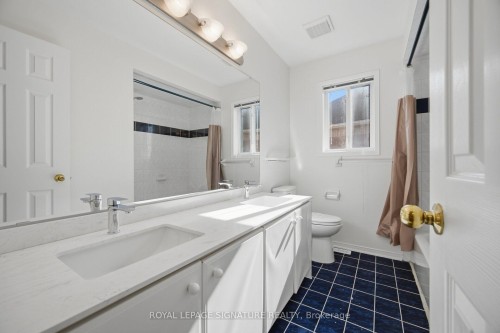 306 Cossack Court, Mississauga, ON 
