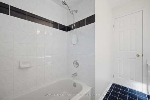306 Cossack Court, Mississauga, ON 