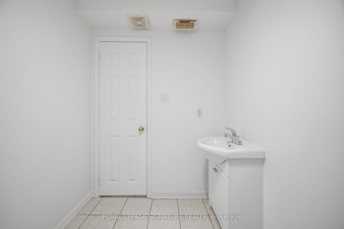 306 Cossack Court, Mississauga, ON 