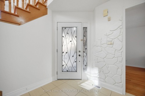 306 Cossack Court, Mississauga, ON 