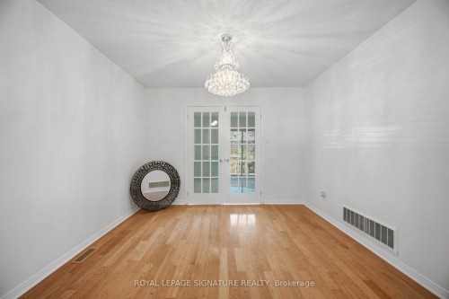 306 Cossack Court, Mississauga, ON 