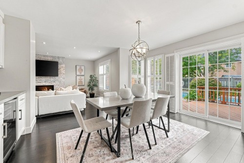 3956 Chadburn Crescent, Mississauga, ON 