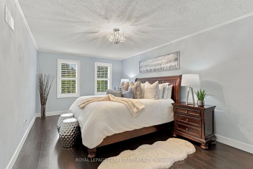 3956 Chadburn Crescent, Mississauga, ON 