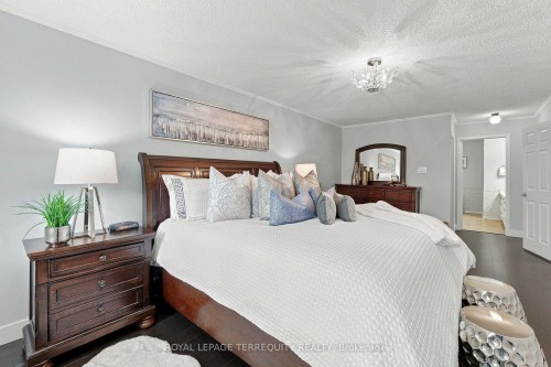 3956 Chadburn Crescent, Mississauga, ON 