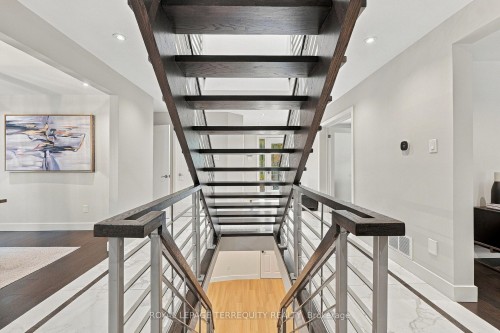 3956 Chadburn Crescent, Mississauga, ON 