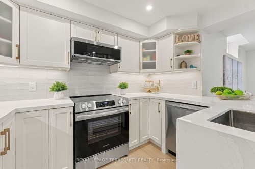 3956 Chadburn Crescent, Mississauga, ON 