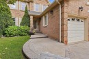 3956 Chadburn Crescent, Mississauga, ON 