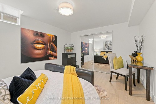 3956 Chadburn Crescent, Mississauga, ON 