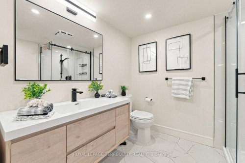 3956 Chadburn Crescent, Mississauga, ON 