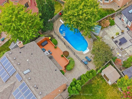 3956 Chadburn Crescent, Mississauga, ON 