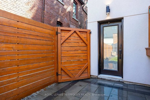 Bsmt-668 Indian Road , Toronto, ON M6P 2C9 2