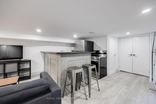 Bsmt-668 Indian Road , Toronto, ON M6P 2C9 5