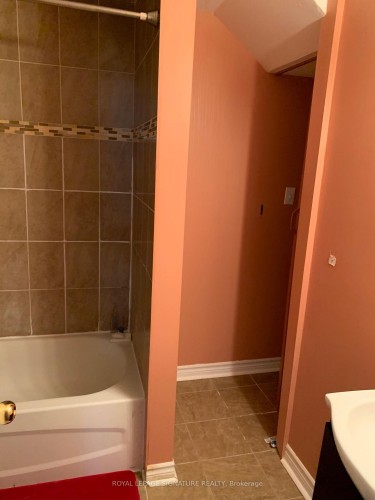 249 Comiskey Crescent, Mississauga, ON 