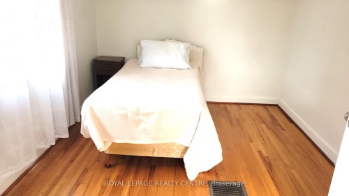 7 Earl Street, Mississauga, ON 