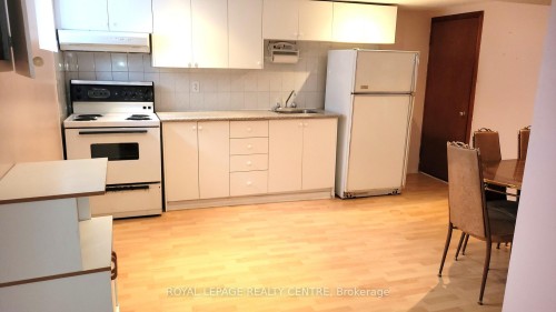 7 Earl Street, Mississauga, ON 