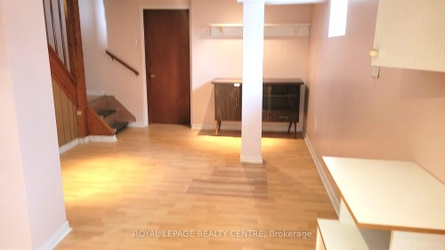 7 Earl Street, Mississauga, ON 