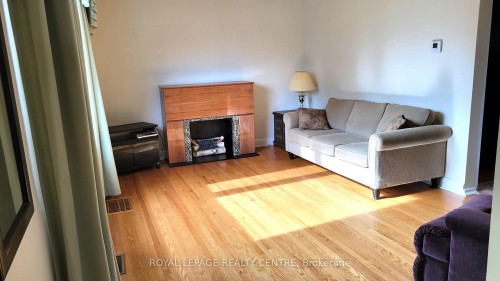 7 Earl Street, Mississauga, ON 