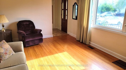 7 Earl Street, Mississauga, ON 