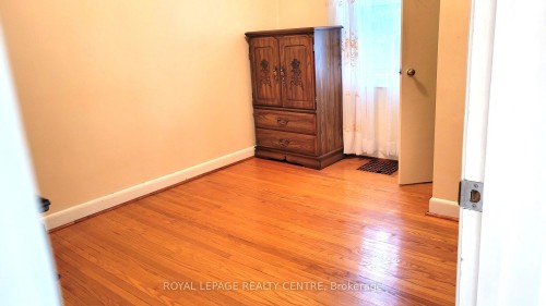 7 Earl Street, Mississauga, ON 